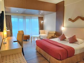 Lux Tychi Hotel - Malang - 9