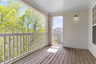 Upscale King 2BR Suite Mins to Downtown Raleigh! - Cary - 9