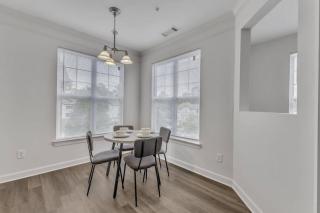 Upscale King 2BR Suite Mins to Downtown Raleigh! - Cary - 7