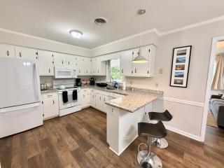 Colgate Cottage Pet Friendly with Community Pool - Rehoboth Beach - 5