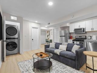 A Suite 2-BR DC Getaway Close to Union Market - Washington - 9