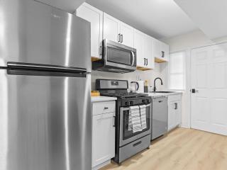 A Suite 2-BR DC Getaway Close to Union Market - Washington - 4