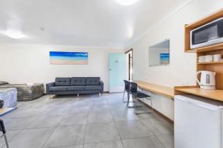 Palm Valley Motel - Tarro - 7