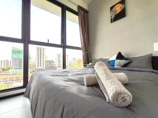 Urban Suites, 4 Pax, 2 Bedrooms Apartment - Jelutong - 2