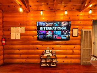 Cozy Cabin in Big Bear Lake King Of Kings !!Jacuzzi, Pet Friendly!! - 9