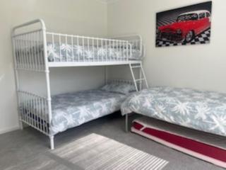 Dolphin Drift 29 Dolphin Avenue - Carrickalinga - 3