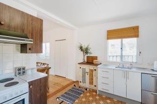 Argyle Beach House - Coastal Style, 130m to beach, - Vincentia - 5