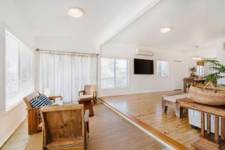 Argyle Beach House - Coastal Style, 130m to beach, - Vincentia - 4