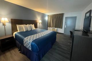 Travelodge by Wyndham Gainesville - Gainesville - 0