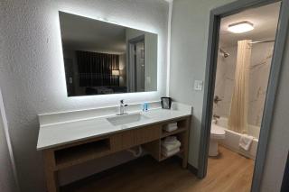 Travelodge by Wyndham Gainesville - Gainesville - 6
