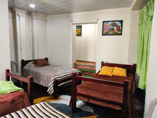 Hostal Latitud Ecuem - 2