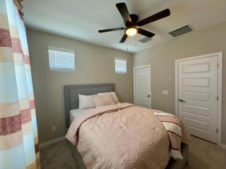 Friendly Host Near Loop 202 with Mountain views - Phoenix - 5