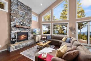 Eagles Nest - Hot Tub & Lake Views - Somers - 9