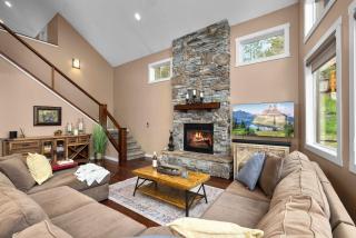 Eagles Nest - Hot Tub & Lake Views - Somers - 5