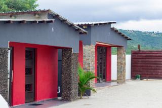 Vegas Guesthouse - Bosbokrand - 4