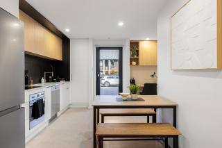 Luxe and Location - Christchurch - 8