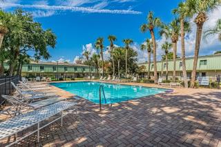 Hilton Head Cabanas 3 - 8