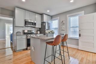 Stylish Apartment Near Downtown, Highways, Boston - - 6