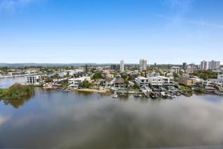 Surfers Paradise 2-Bed Flat with Luxury Amenities - Gold Coast - 3
