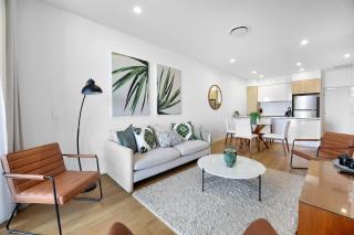 Surfers Paradise 2-Bed Flat with Luxury Amenities - Gold Coast - 1