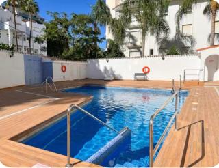 Cozy- 100m from the Beach with Pool & Perfect for2 - Torremolinos - 0