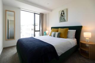 Comfort Meets Flexibility in this 2-4-1 Deal - Wellington - 9