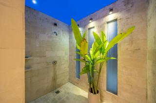 Villa Bettini Stylish 3BR with Pool Near Bintang - Seminyak - 4