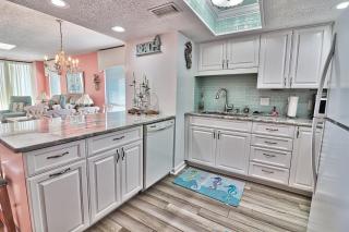 Oceanfront Waterpointe 1 Unit 1007 Sleeps 6 Balcony Pools - North Myrtle Beach - 7