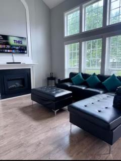 Comfy 5Bed Gem! Fenced Back Yard, Game Room, Free Parking, Snacks, Pet Okay! - Marietta - 8