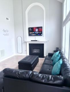 Comfy 5Bed Gem! Fenced Back Yard, Game Room, Free Parking, Snacks, Pet Okay! - Marietta - 7