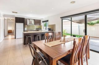 Parkview - Echuca Holiday Homes - Moama - 3