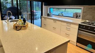 Lake Breeze - lakeside, bushland escape, with plunge pool - 5