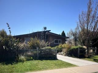 Hikuwai Family Retreat - Albert Town Holiday Home - Wanaka - 0
