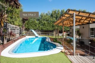 Malibu in Mt Martha with solar heated pool - Mount Martha - 0
