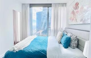 Skyline Executive 2BR Suite Level 66 Corporate-Ready Next to Ritz - Melbourne - 3