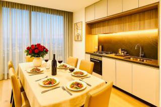 Skyline Executive 2BR Suite Level 66 Corporate-Ready Next to Ritz - Melbourne - 4