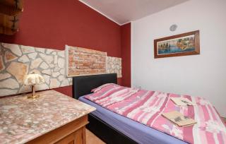 Lovely Home In Kacana With Wifi - Butkovići - 6