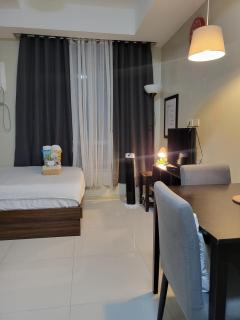 Modern Studio near BGC and Makati with free gym - Manila - 9