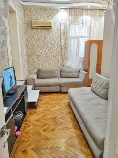 Sweet Home & Hostel - Bakoe - 8