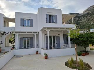 Morpheas Pension Rooms & Apartments - Kamares - 5