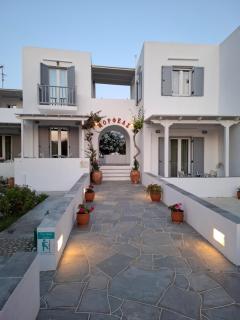 Morpheas Pension Rooms & Apartments - Kamares - 8