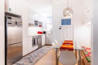 Art, Heart & Gardens - St Kilda Charmer - Melbourne - 8