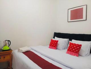 DYAZA LV Grogol Guest House - 8