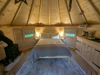 Bluebell Hideaway - Llanfair Clydogau - 3