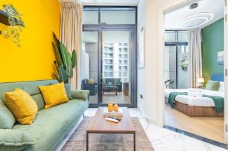 Designer Choice - Huge Balcony - 3 min walk to ADGM - Cleveland - Galleria - 7