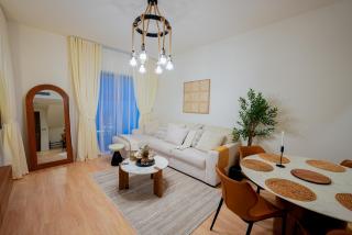 Yas Island Villa- 4BR Luxury Smart Home, up to 9 Guests, Near Yas Theme Parks - Abu Dhabi - 8