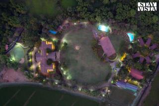 Nivaant Farms & Cottages - Nestled in lush greenery, offering a Swimming pool, Orchard, Jacuzzi & A spacious lawn with gazebo - Karjat - 7