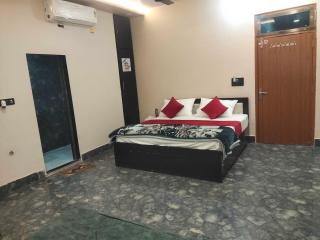 Hotel O Awadh Kunj Palace - Ayodhya - 2