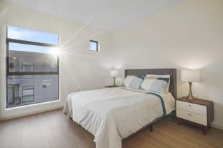 A Hollywood Escape Modern 2-Bedroom Complete w Hot Tub for Pure Bliss - 0