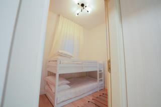 Yas Island Villa- 4BR Luxury Smart Home, up to 9 Guests, Near Yas Theme Parks - Abu Dhabi - 2